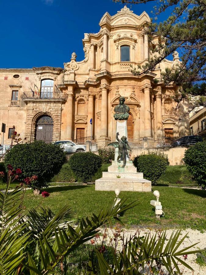 Casa Rurale Noto Antica Apartment Luaran gambar